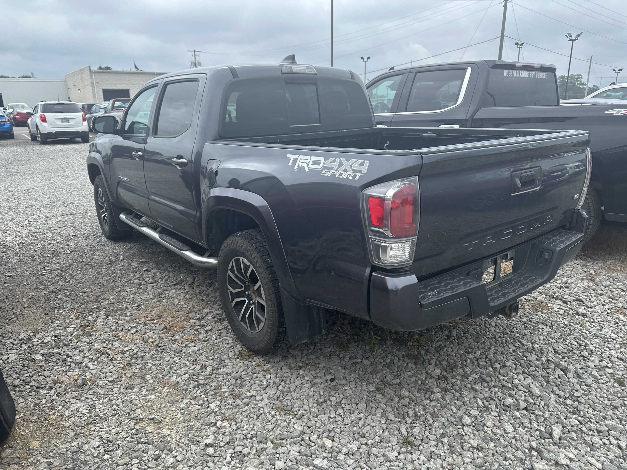 2021 Toyota Tacoma TRD Sport photo 3