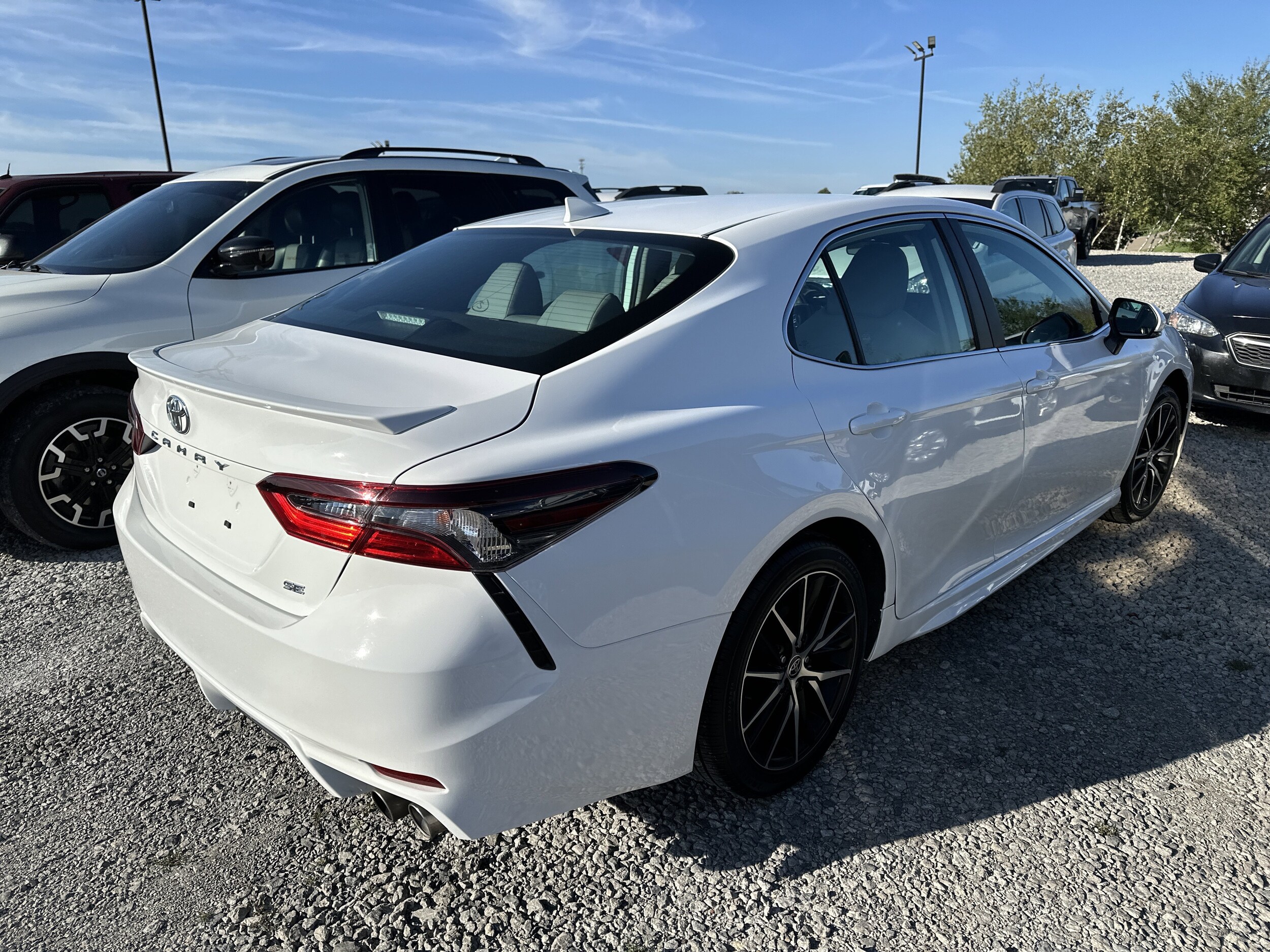 2024 Toyota Camry SE photo 2