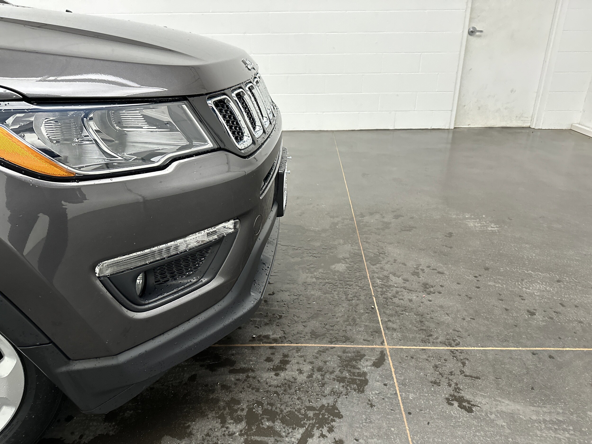 Used 2019 Jeep Compass Latitude with VIN 3C4NJDBB0KT781083 for sale in Carrollton, OH