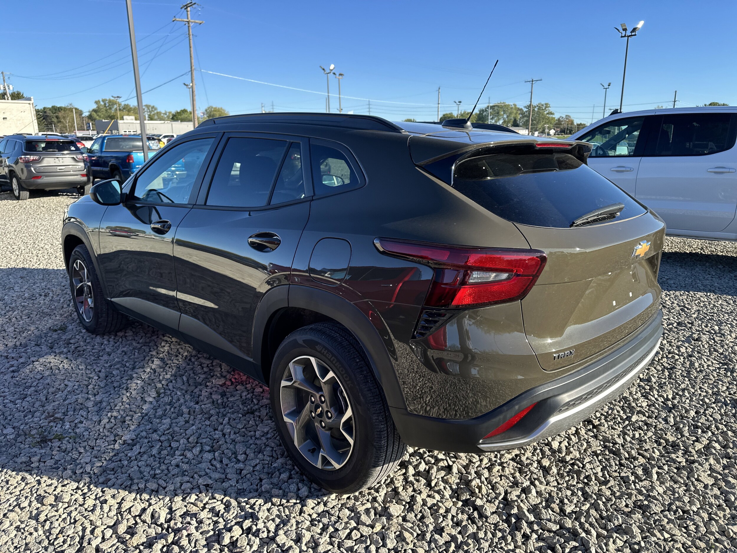 2024 Chevrolet Trax LT photo 3