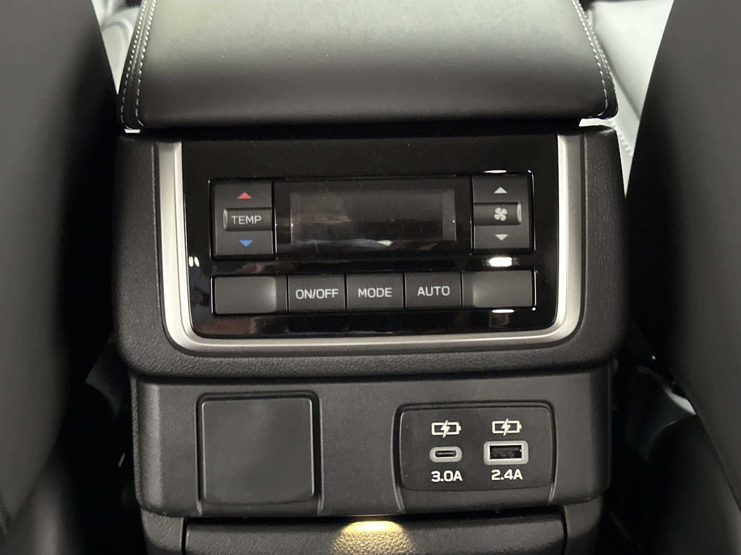 2027 Subaru Ascent Premium - Photo 24