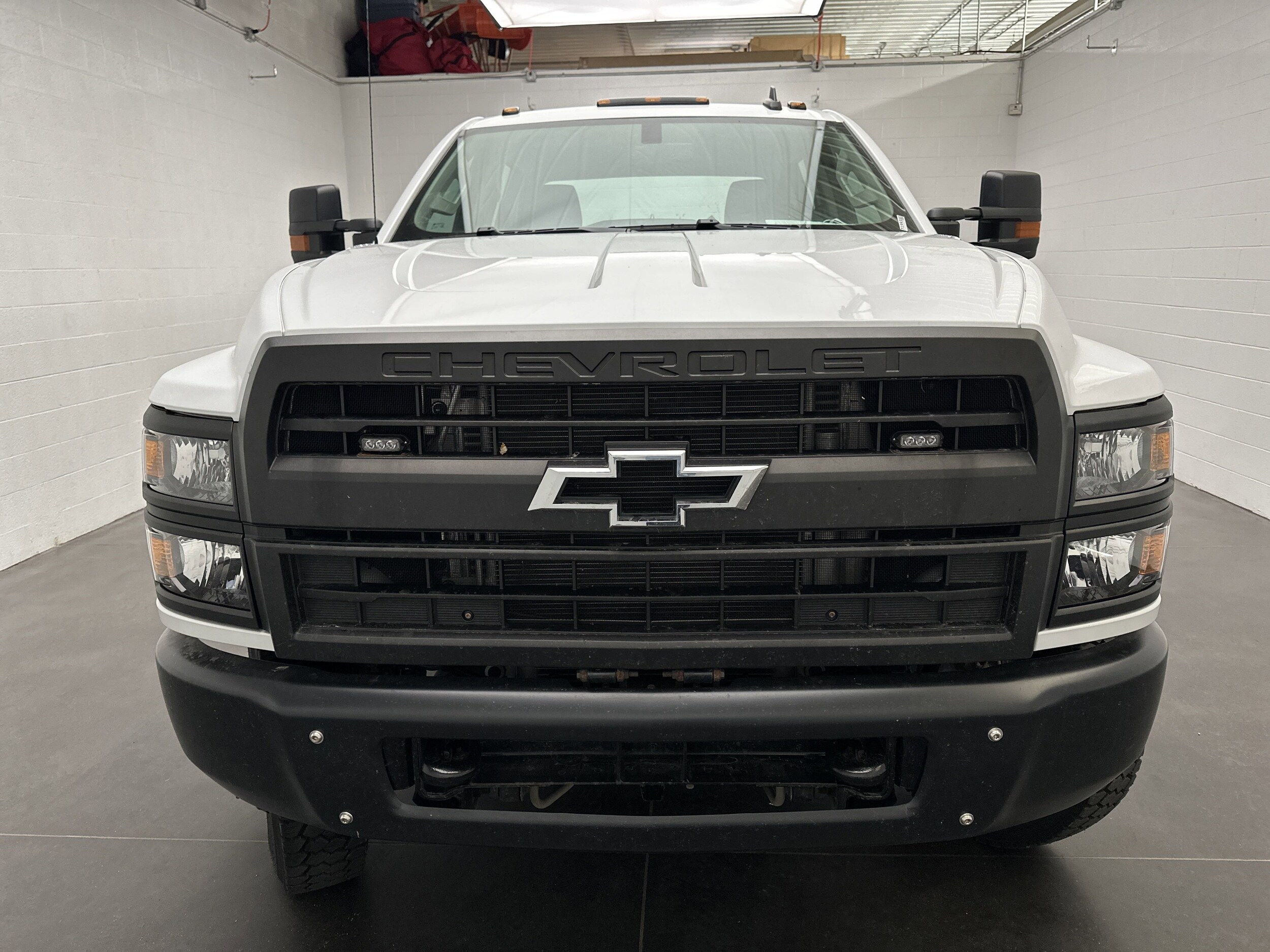 2022 Chevrolet Silverado 5500HD Work Truck photo 3