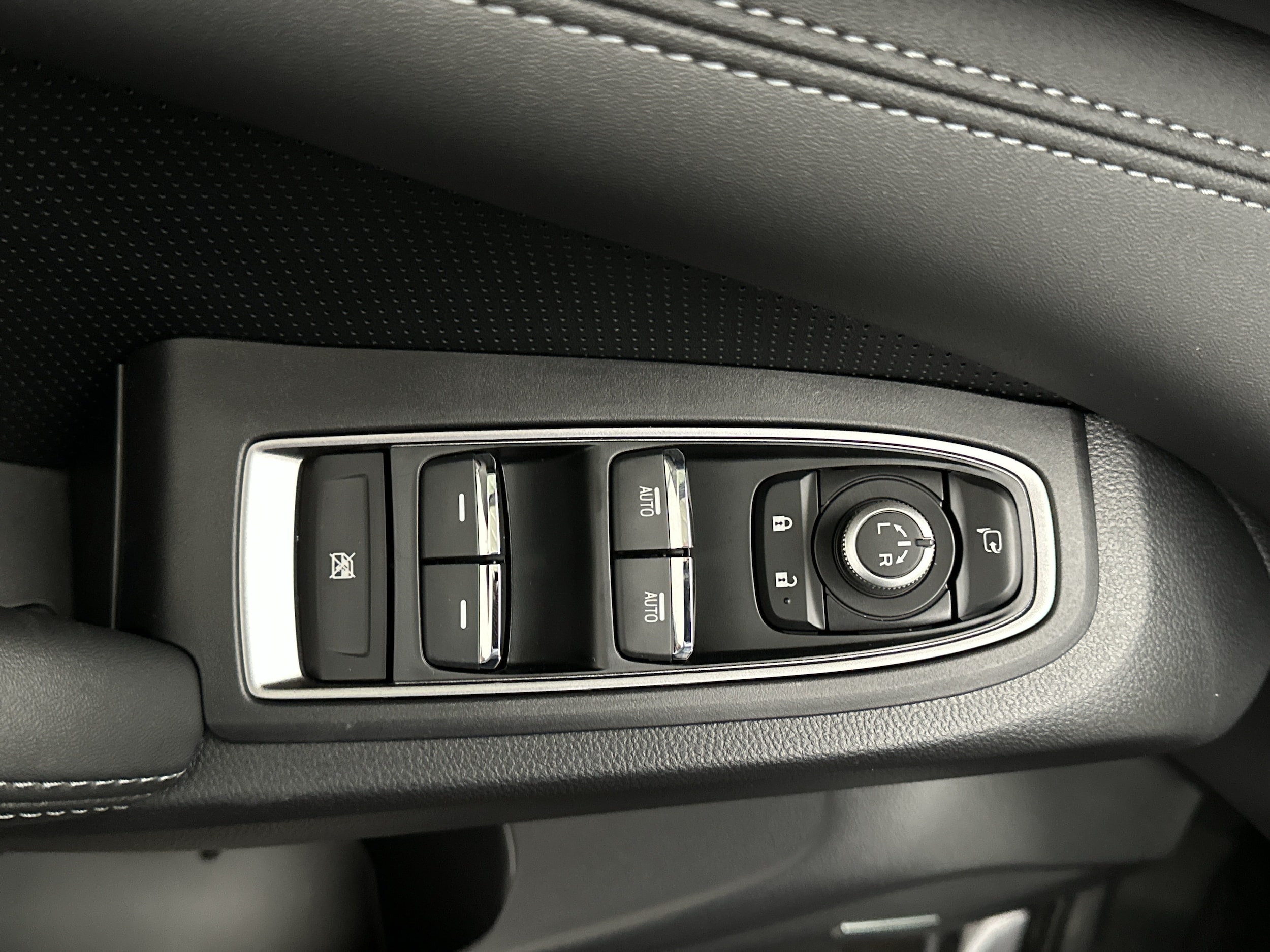 2027 Subaru Ascent Limited - Photo 19