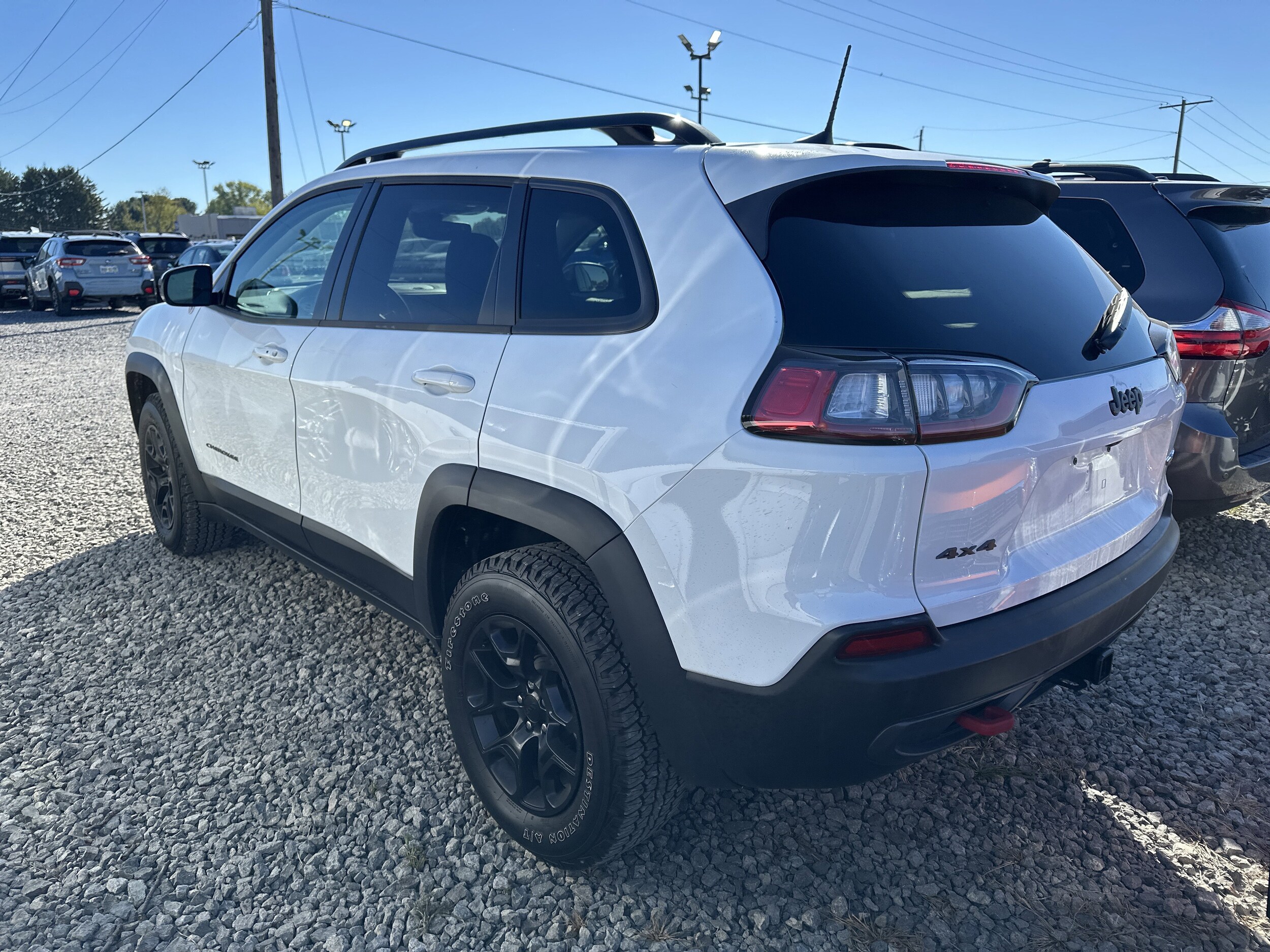 2022 Jeep Cherokee Trailhawk photo 2