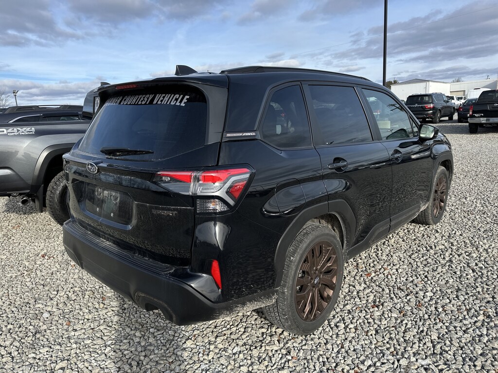 2025 Subaru Forester Sport photo 3