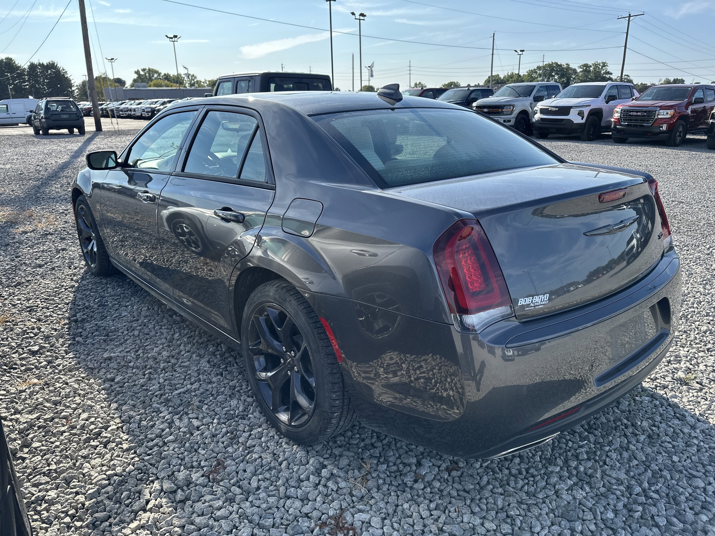 2023 Chrysler 300 Touring L photo 2