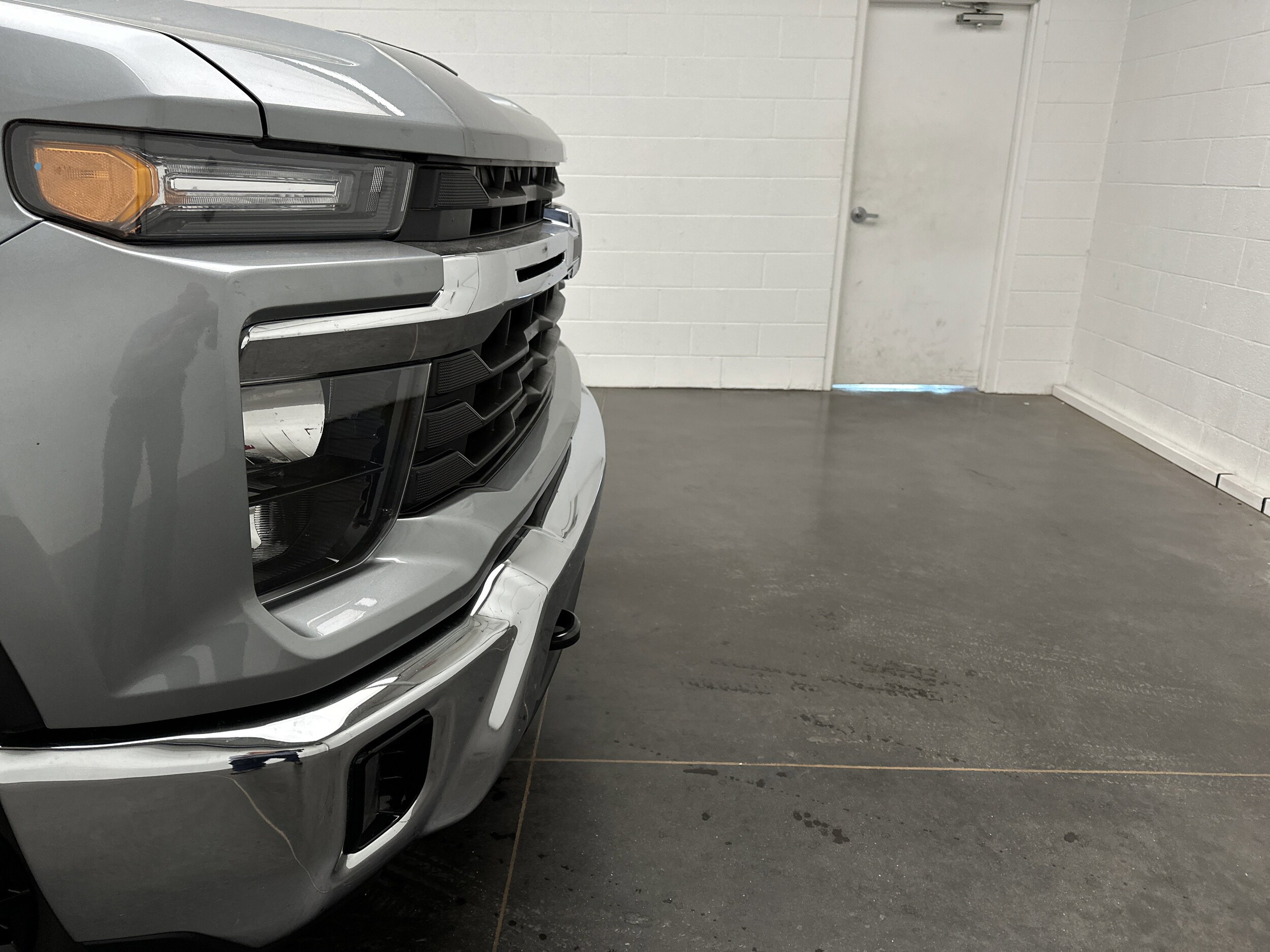 2024 Chevrolet Silverado 2500HD LT photo 2