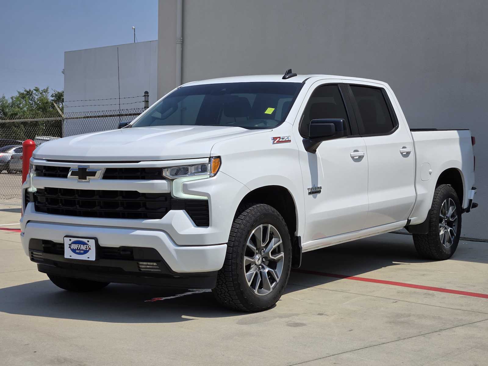 2022 Chevrolet Silverado 1500 RST photo 3