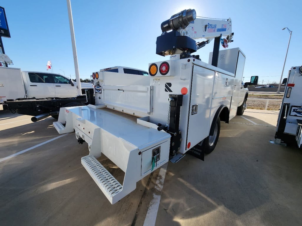 New 2023 Chevrolet Silverado 3500 HD Chassis Cab Work Truck Truck Crew Cab