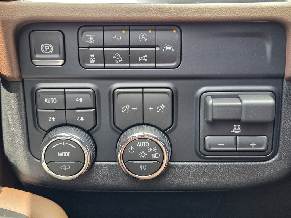 2026 Chevrolet Suburban High Country - Photo 18