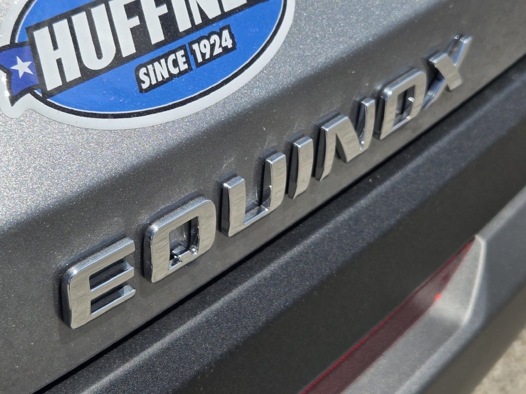 2027 Chevrolet Equinox LT - Photo 8