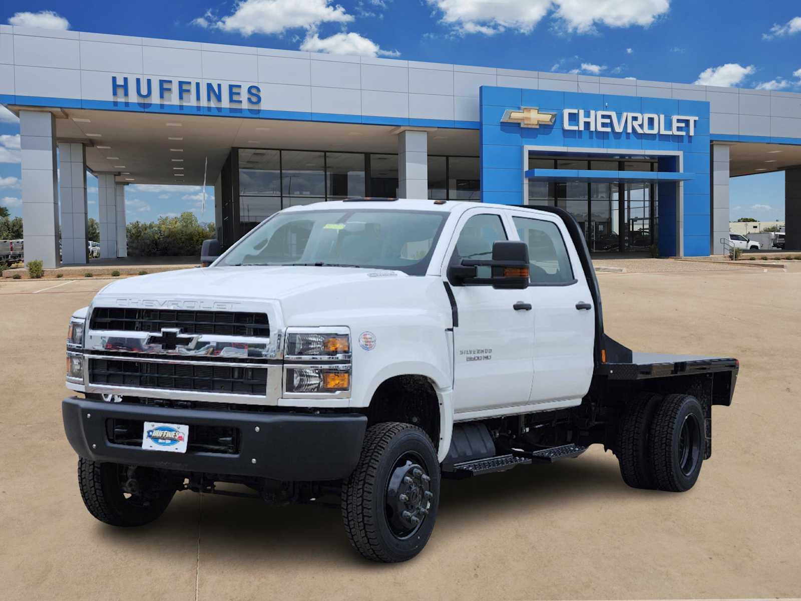 2024 Chevrolet Silverado 5500HD Work Truck photo 2