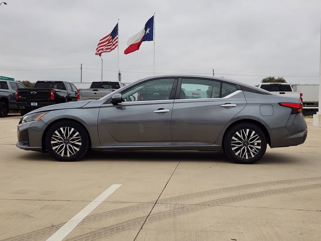 Used 2023 Nissan Altima 2.5 SV