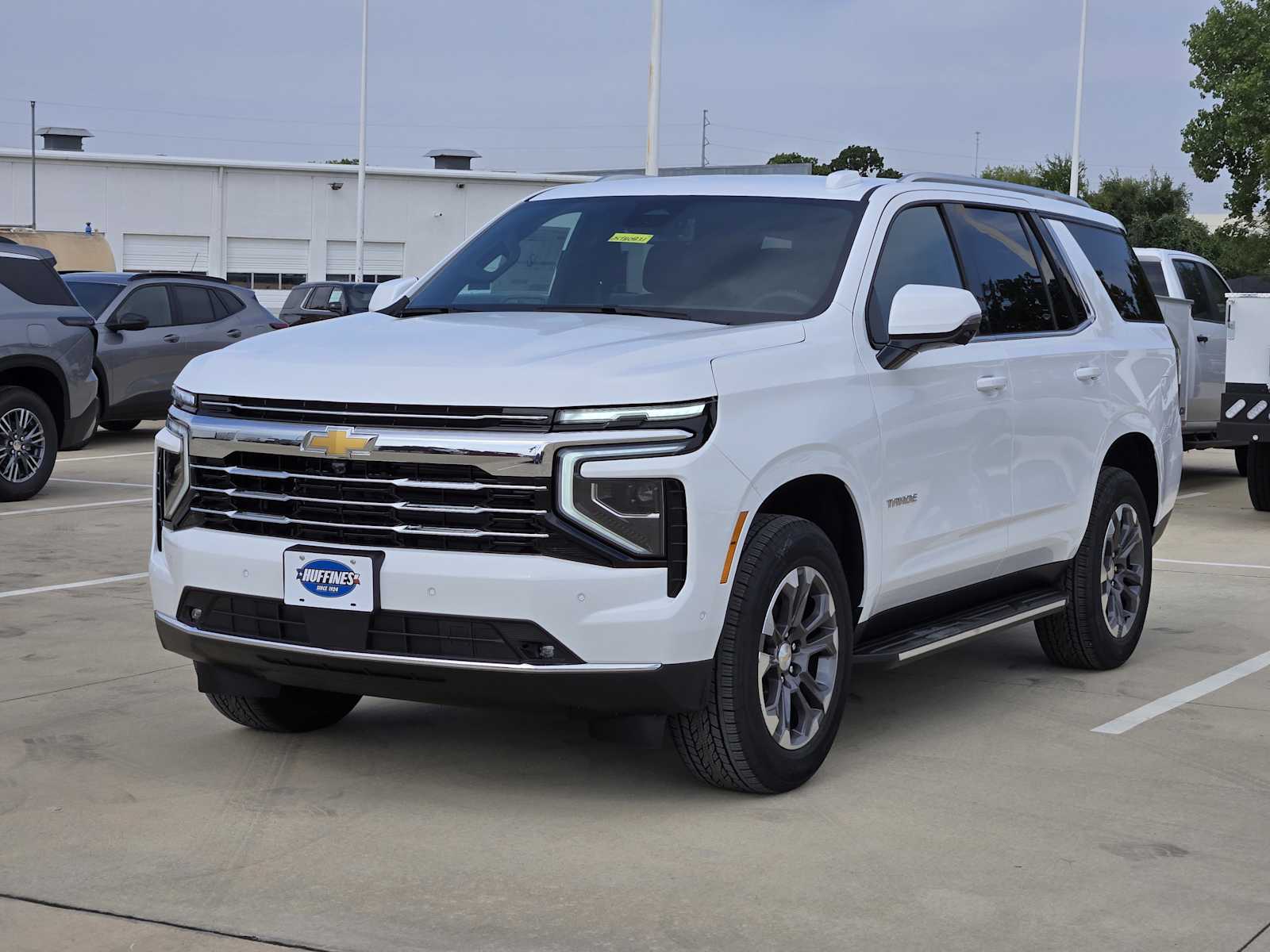 2025 Chevrolet Tahoe LT photo 2