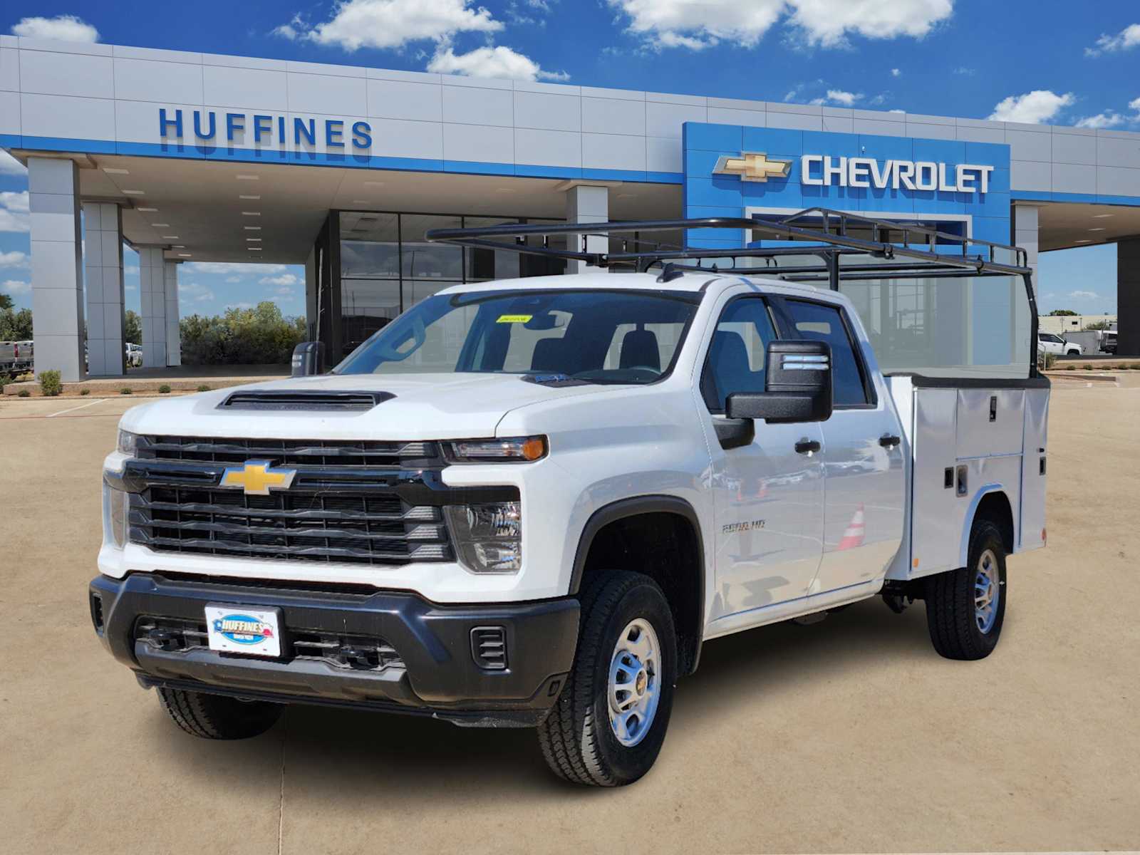 2024 Chevrolet Silverado 2500HD photo 2
