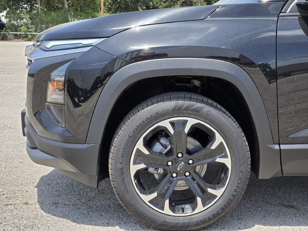 2027 Chevrolet Equinox LT - Photo 6