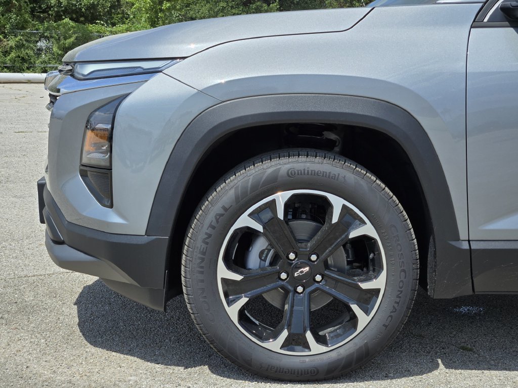 2027 Chevrolet Equinox LT - Photo 6