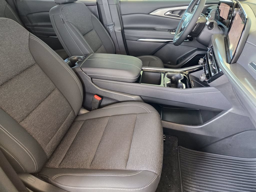 2026 Chevrolet Traverse LT - Photo 11