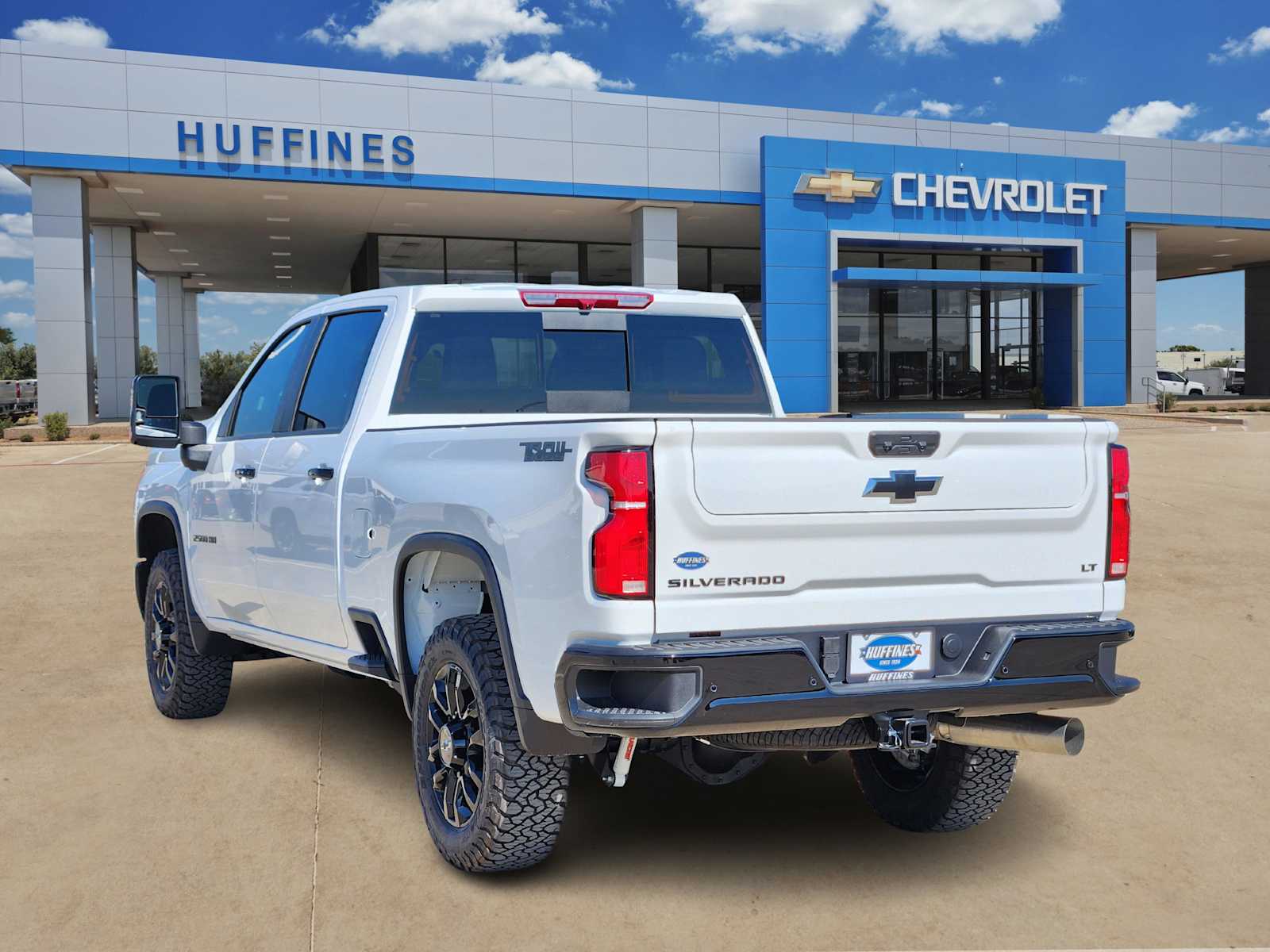 2026 Chevrolet Silverado 2500HD LT photo 2