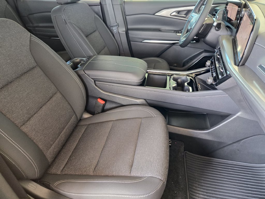 2026 Chevrolet Traverse LT - Photo 11