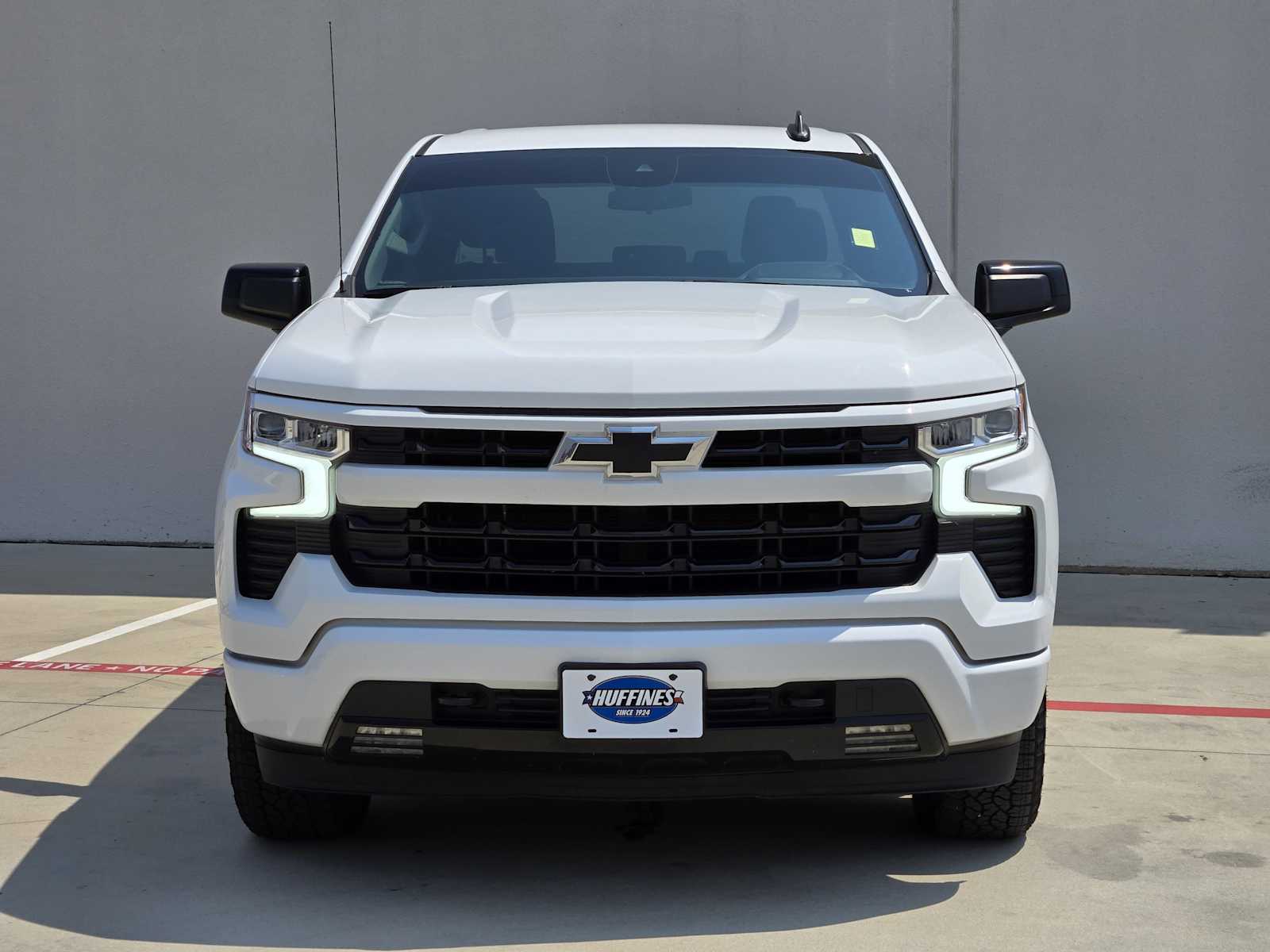 2022 Chevrolet Silverado 1500 RST photo 2