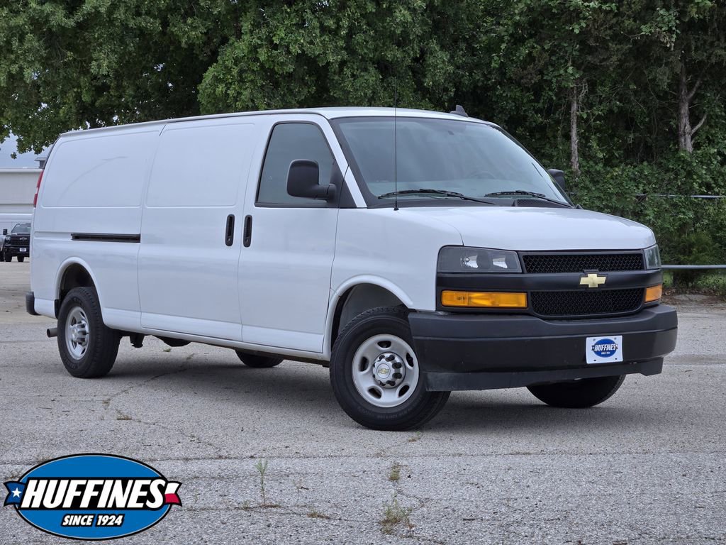 2023 Chevrolet Express 2500 Extended Work Van HD's photo