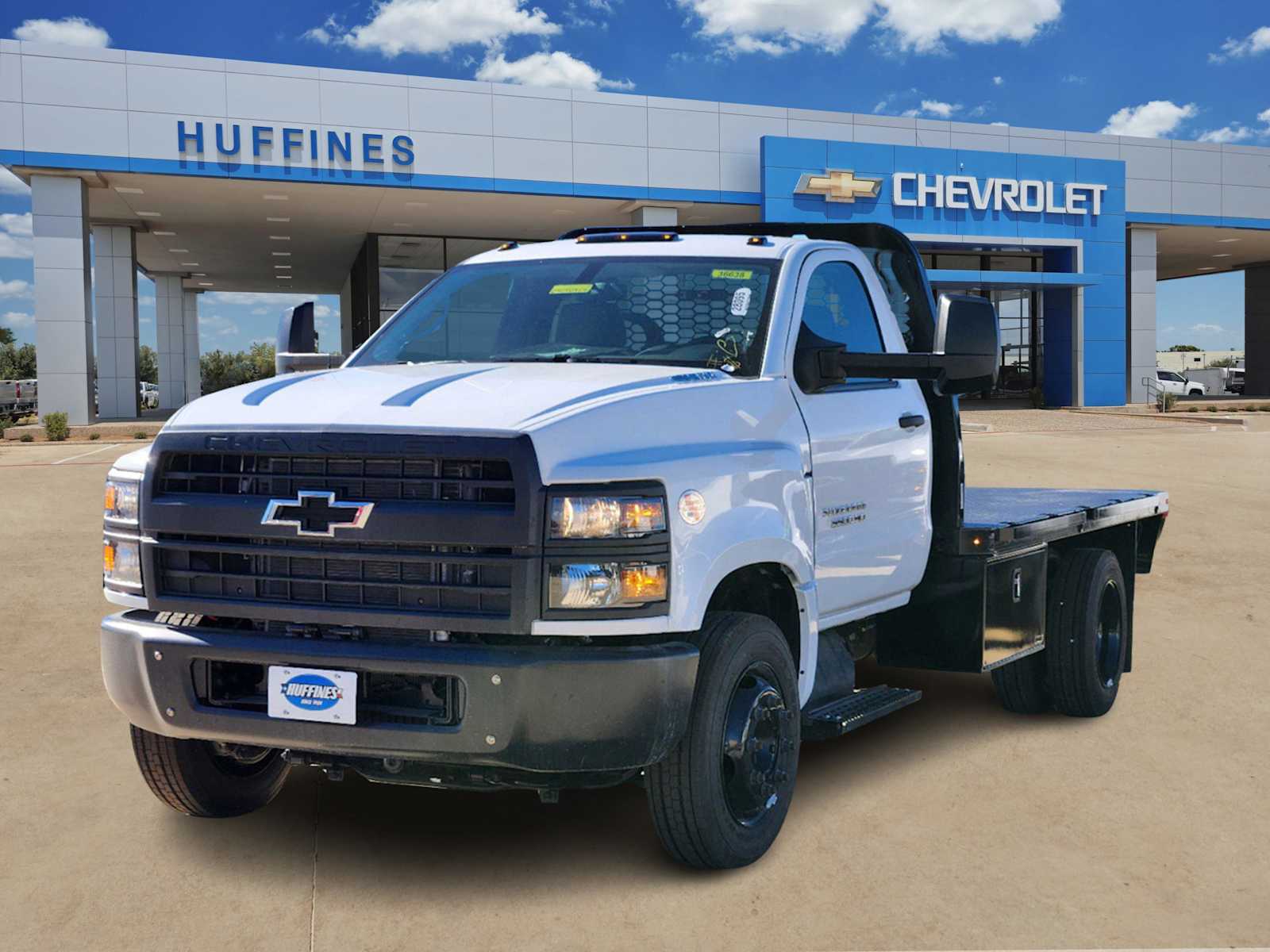 2024 Chevrolet Silverado 5500HD Work Truck photo 2