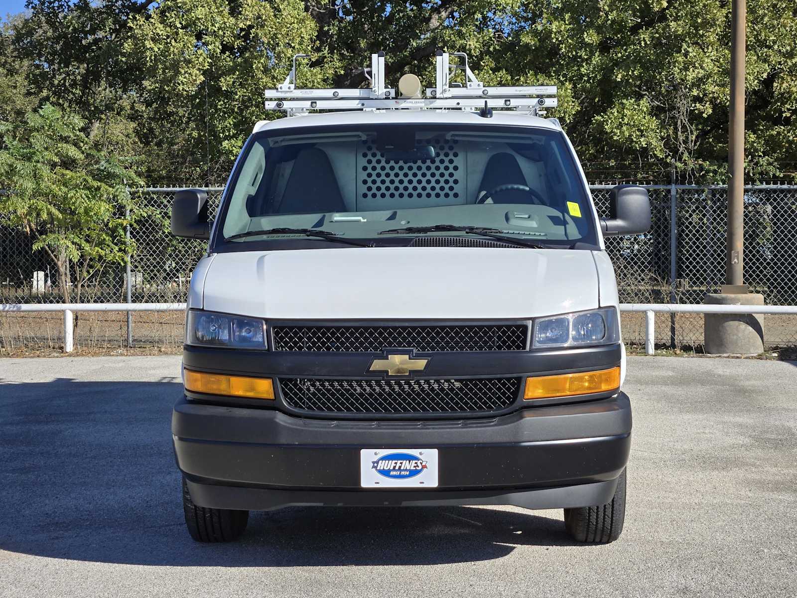 2025 Chevrolet Express Cargo 2500 Van photo 2