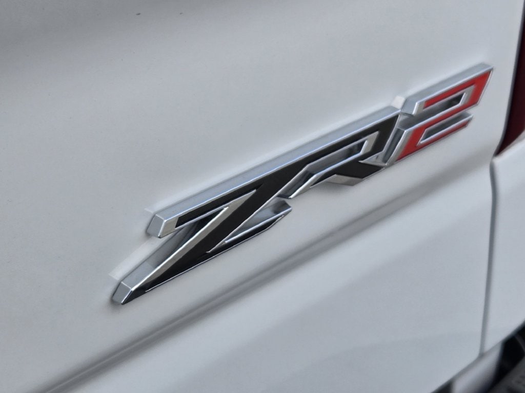 2026 Chevrolet Silverado 1500 ZR2 - Photo 9