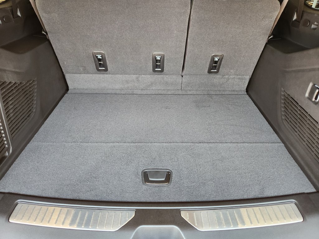 2026 Chevrolet Suburban High Country - Photo 28