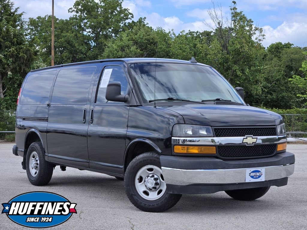 2018 Chevrolet Express 2500 Work Van HD's photo