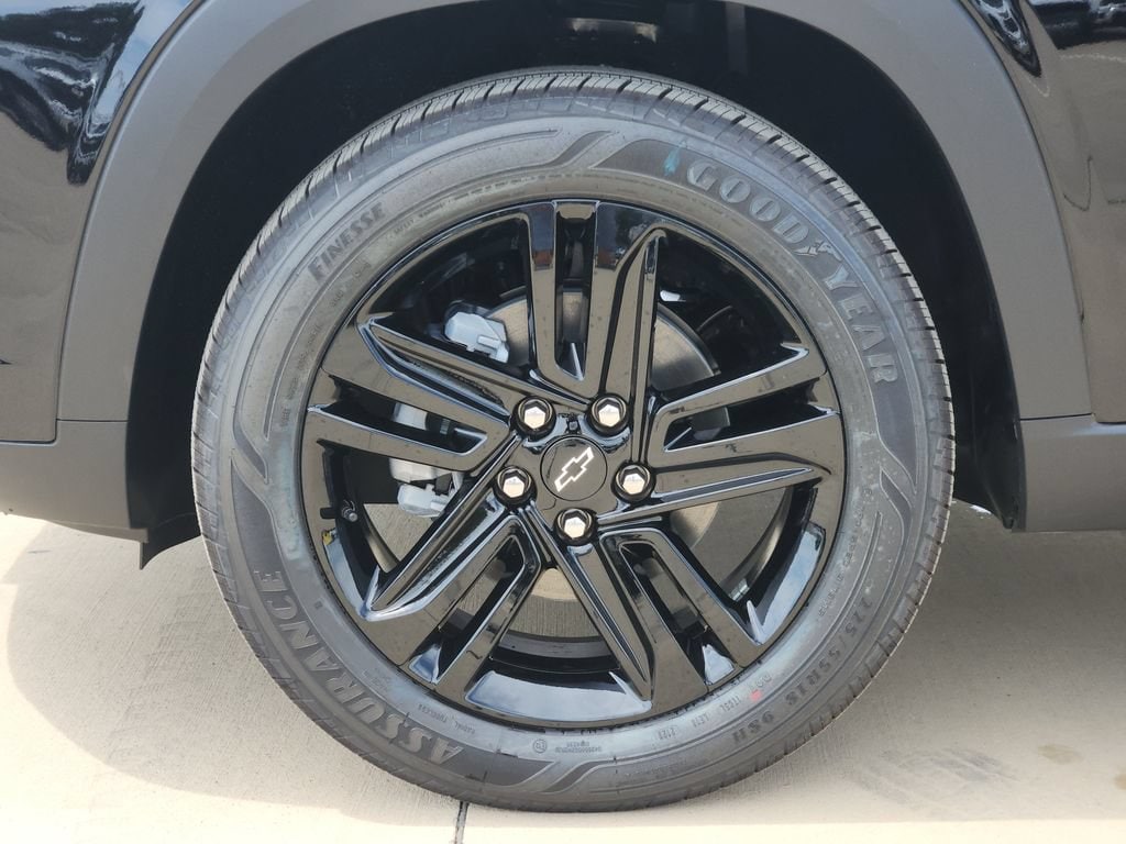 2026 Chevrolet Trax Activ - Photo 8