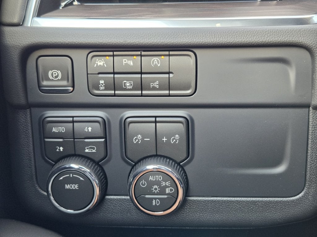 2027 Chevrolet Tahoe LT - Photo 18