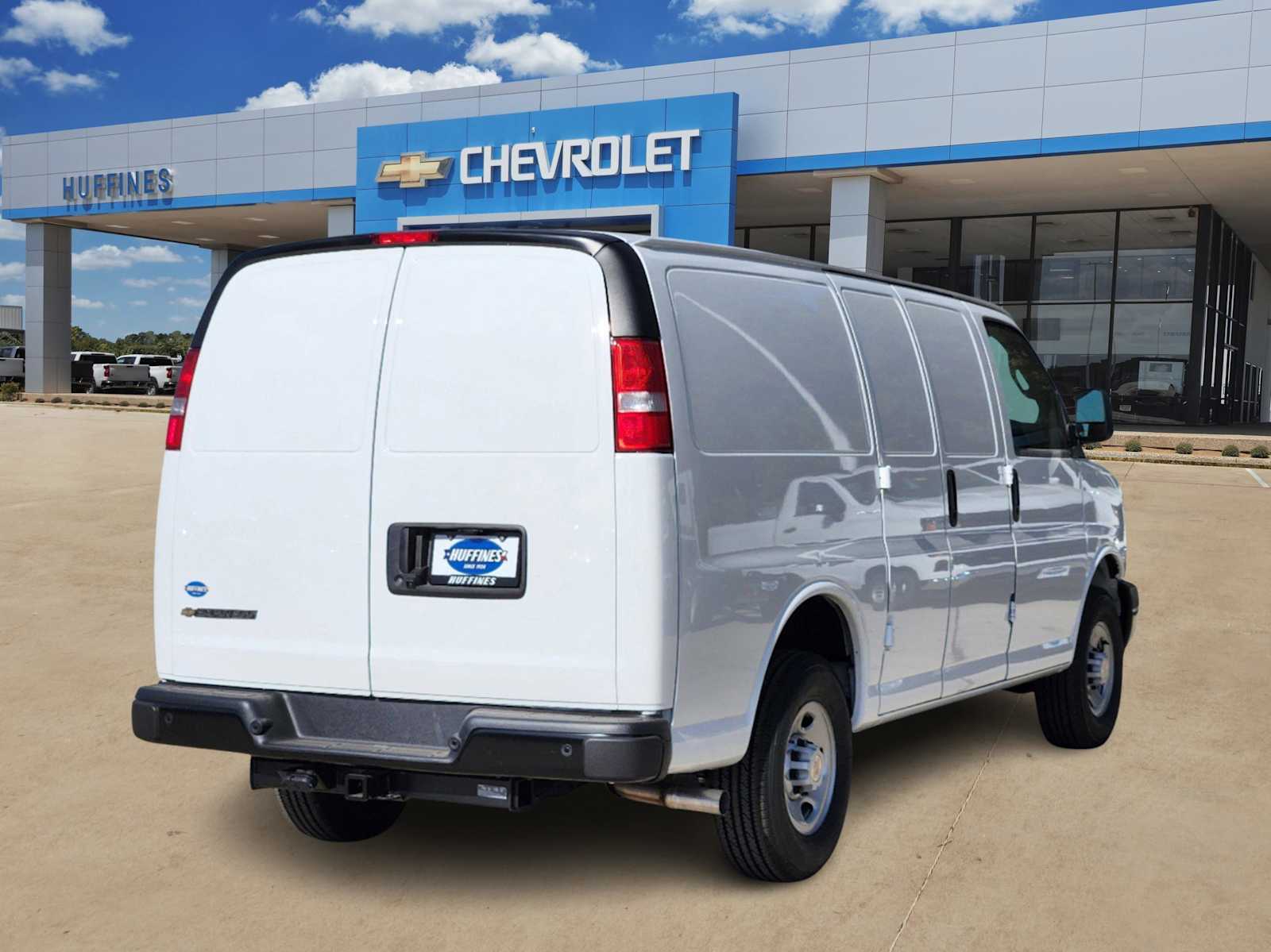 2024 Chevrolet Express Cargo 2500 Van photo 4