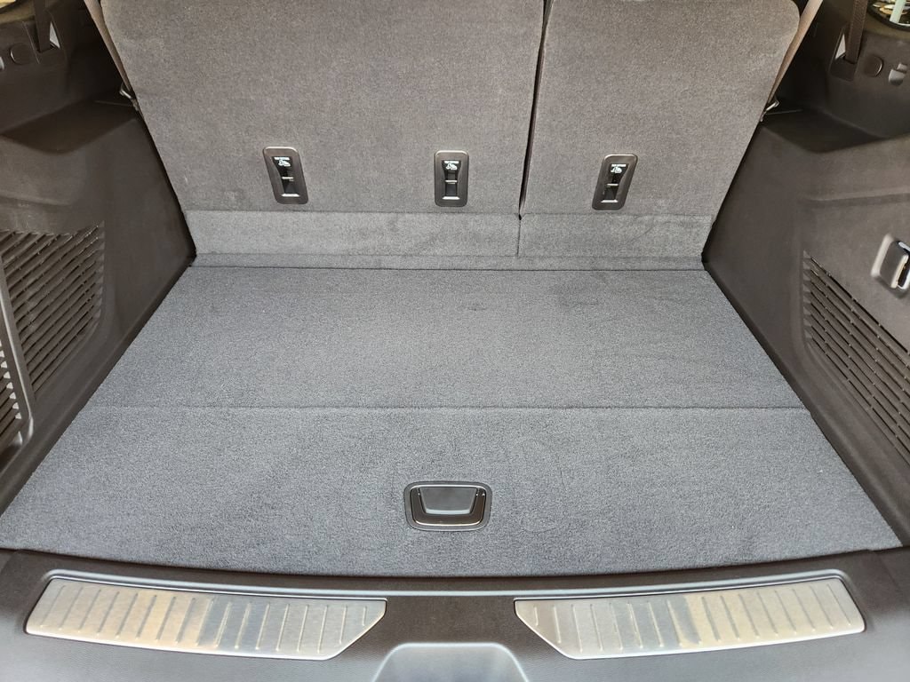 2026 Chevrolet Suburban High Country - Photo 28