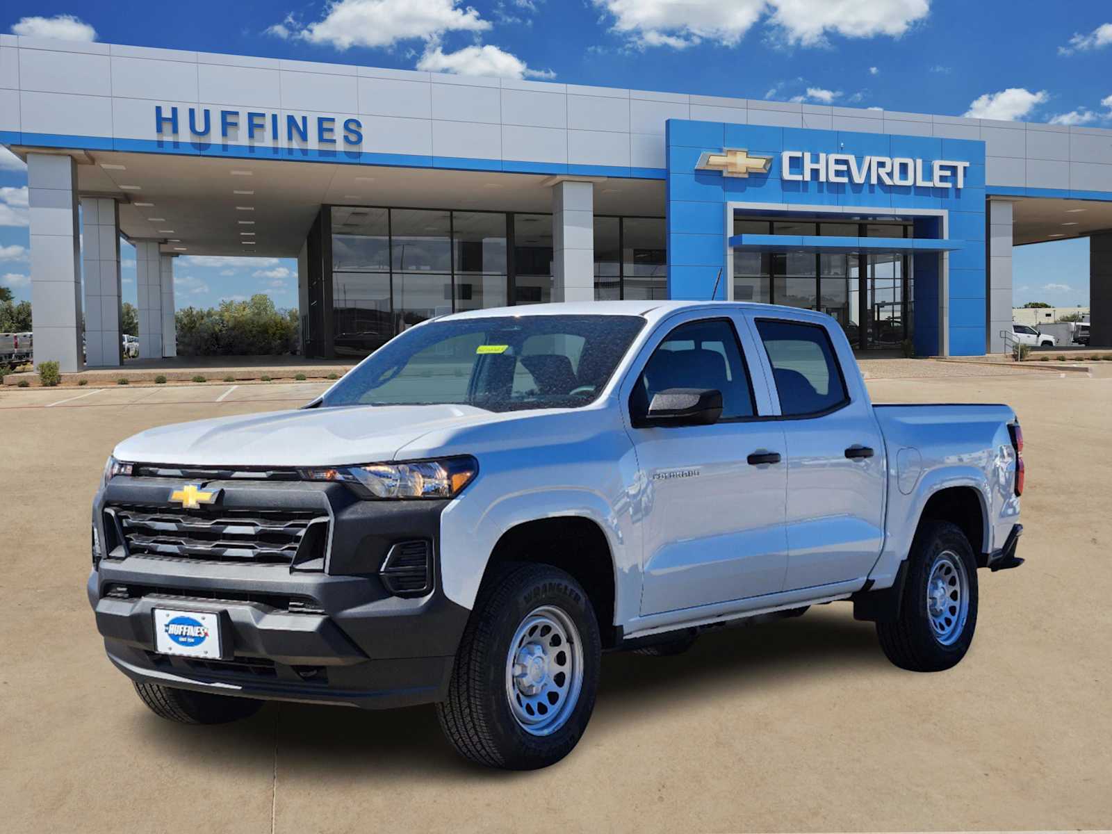 2025 Chevrolet Colorado LT photo 2
