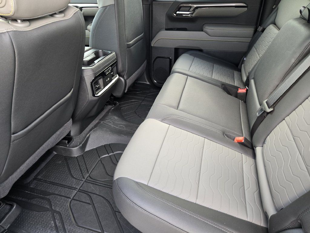 2026 Chevrolet Silverado 1500 ZR2 - Photo 23