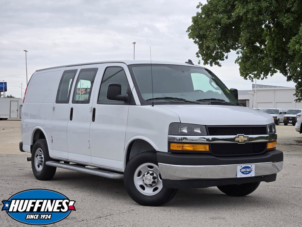 2024 Chevrolet Express 2500 Work Van HD's photo