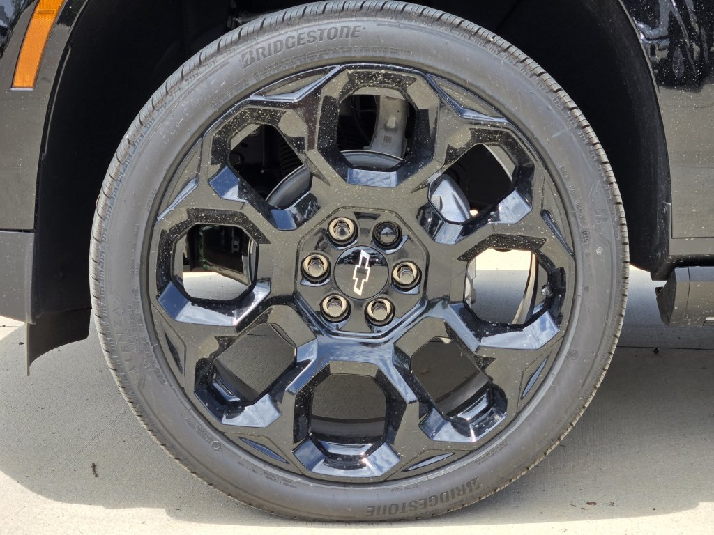 2026 Chevrolet Suburban High Country - Photo 10