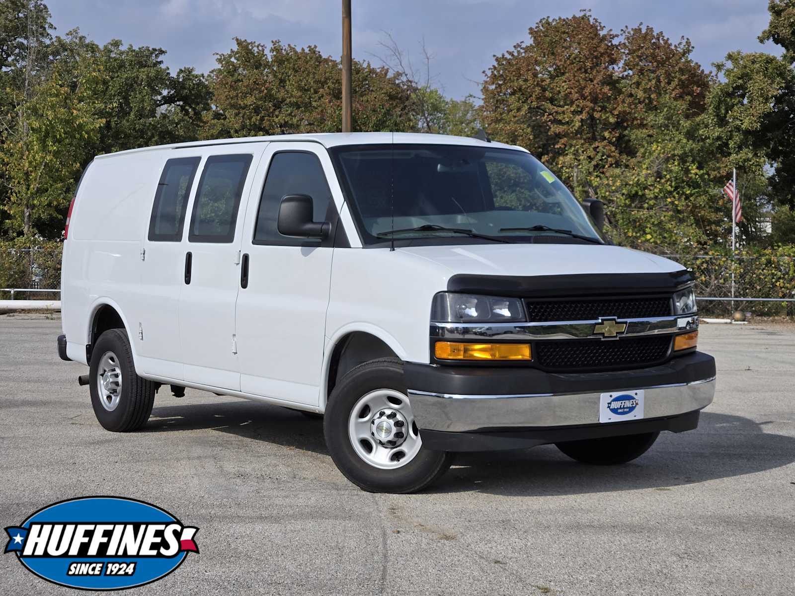 2022 Chevrolet Express Cargo Work Van's photo