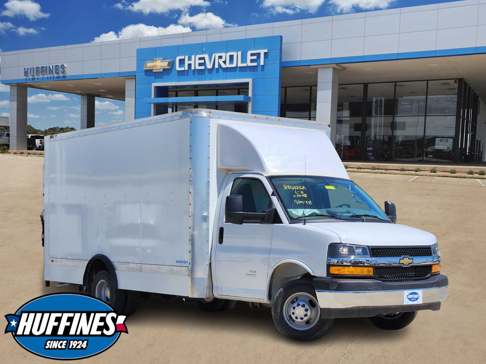 2024 Chevrolet Express Cutaway Base's photo