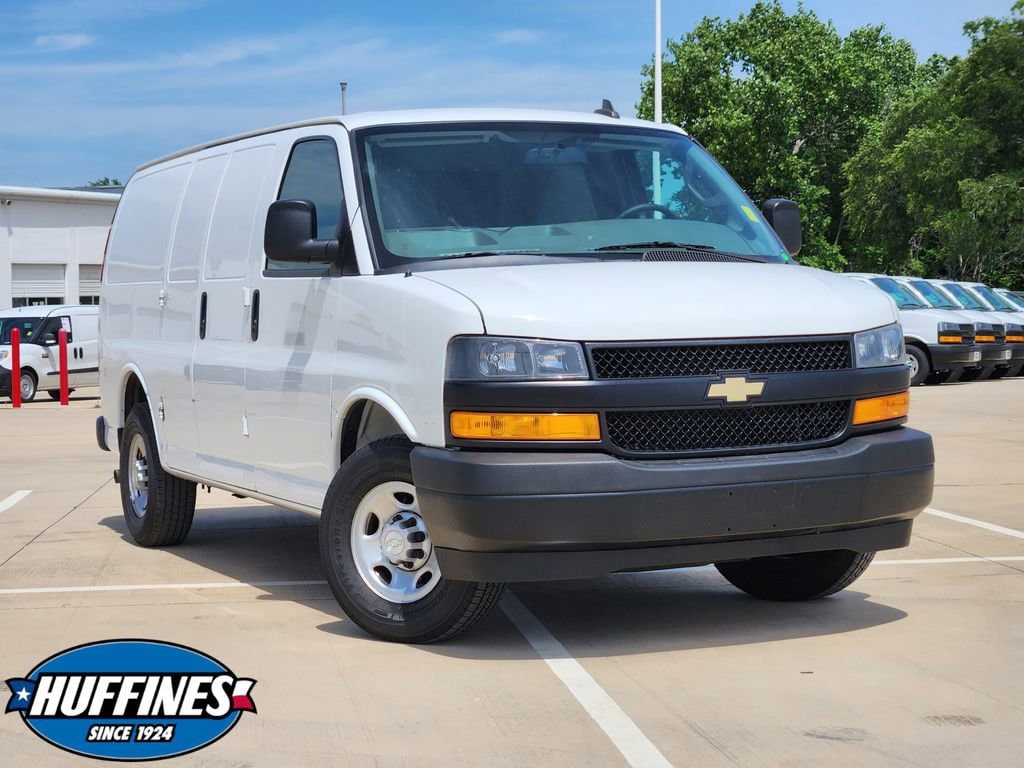 2021 Chevrolet Express 2500 Work Van HD's photo