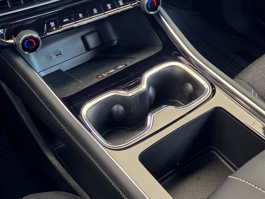 2026 Chevrolet Traverse LT - Photo 16