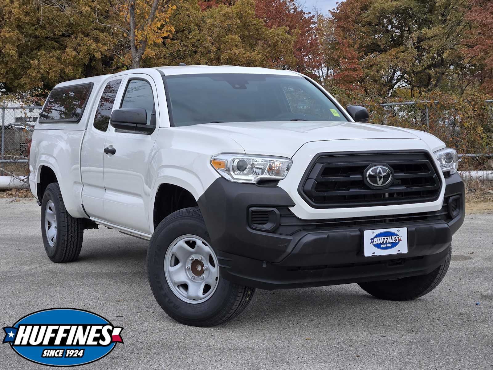 2022 Toyota Tacoma SR's photo