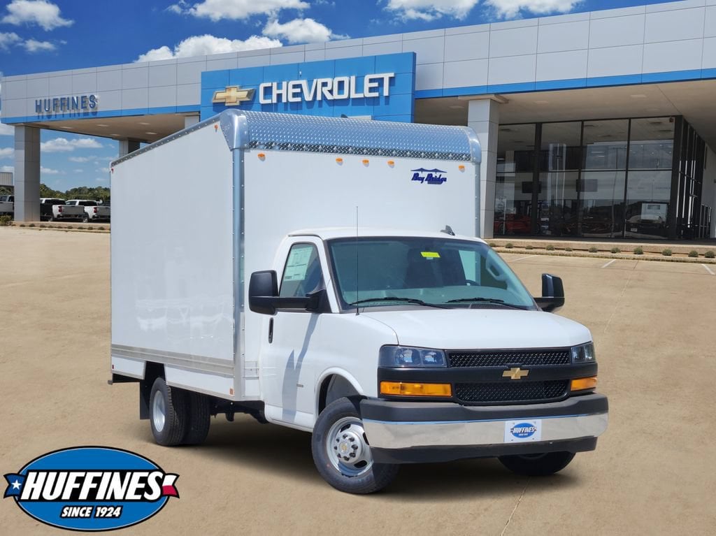 New 2026 Chevrolet Express Cutaway 3500 1WT Cutaway Van