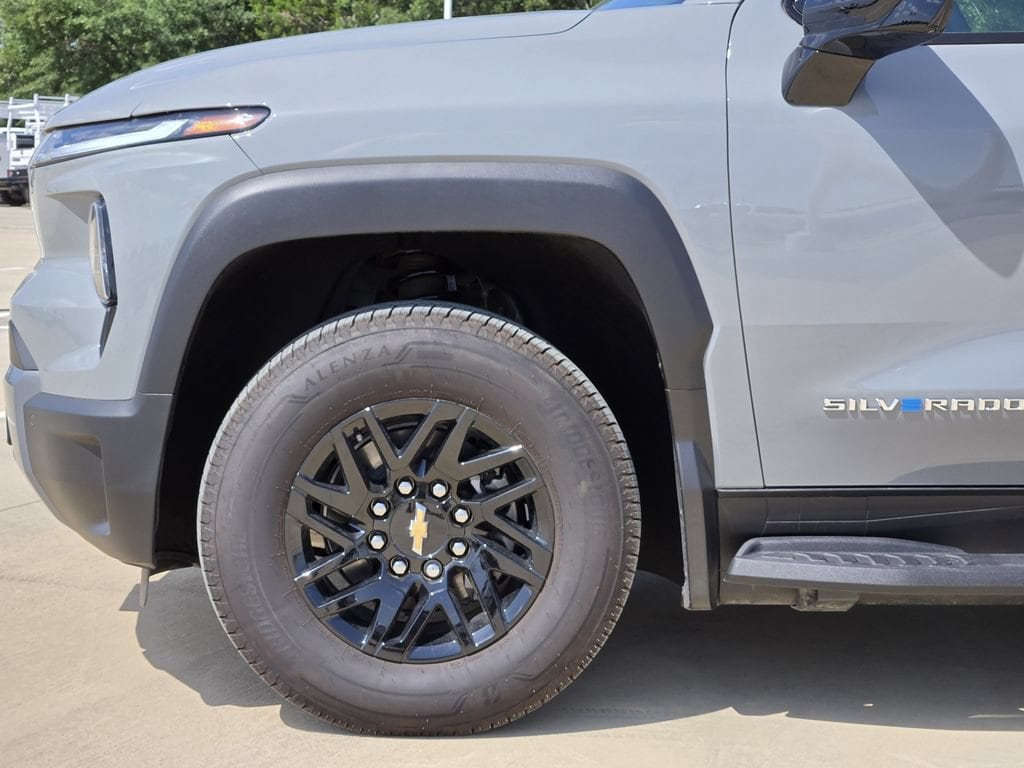 2026 Chevrolet Silverado EV LT - Photo 6