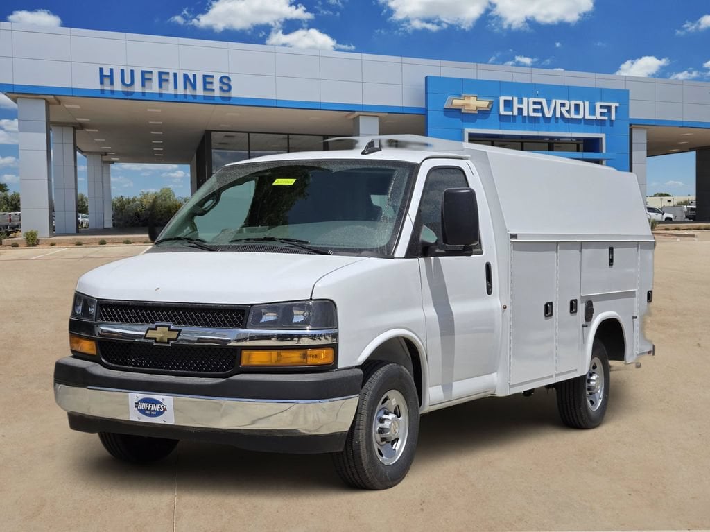 New 2026 Chevrolet Express Cutaway 3500 1WT Cutaway Van