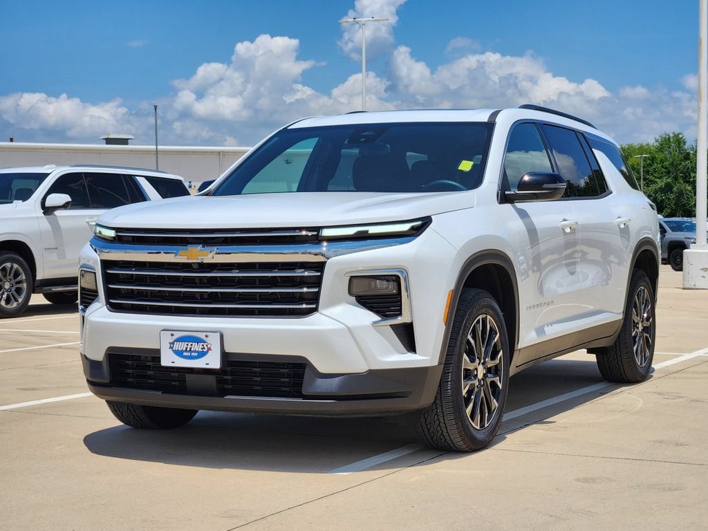 Used 2026 Chevrolet Traverse LT SUV
