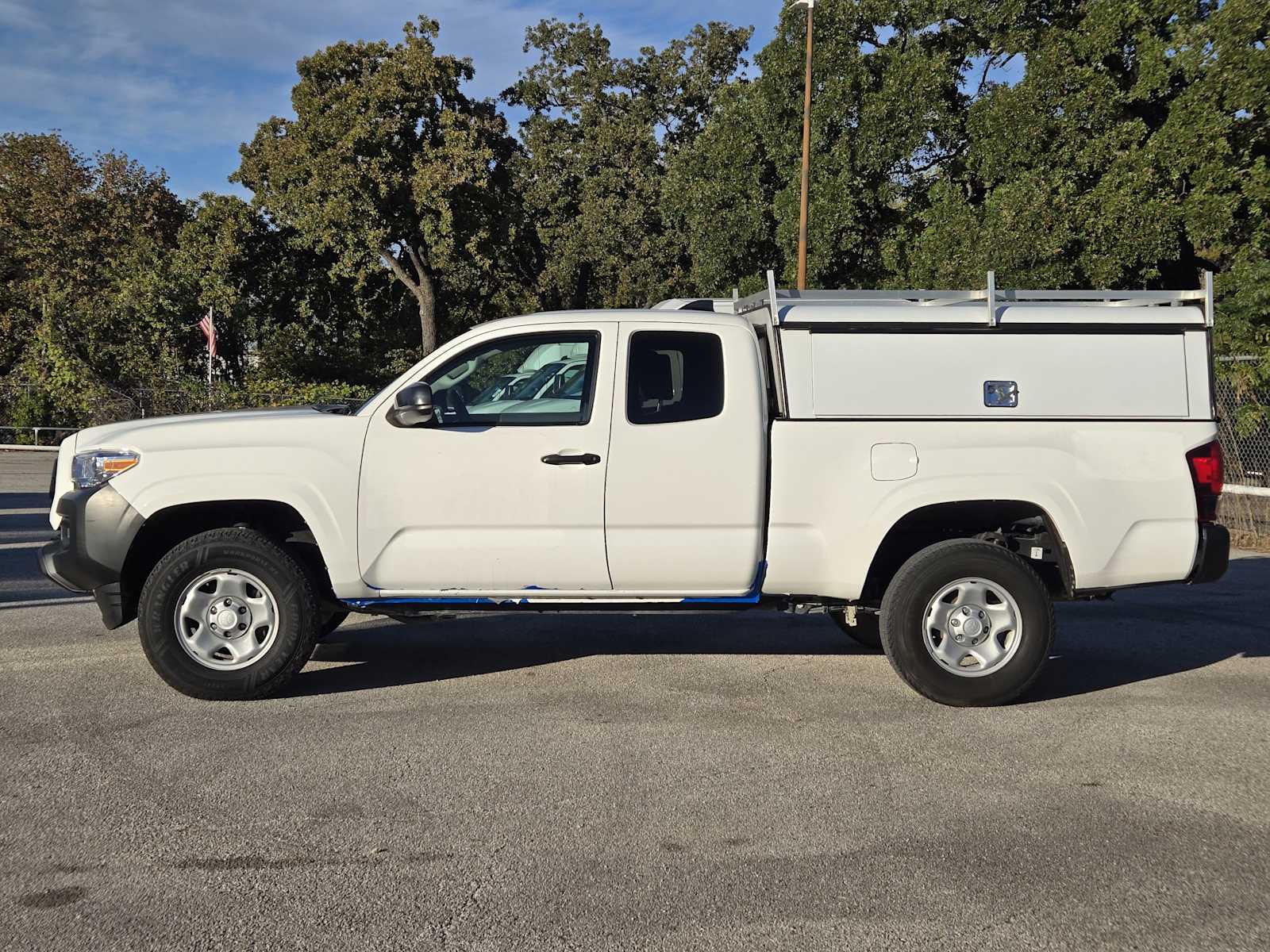 2022 Toyota Tacoma SR photo 4