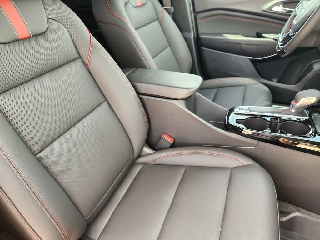 2026 Chevrolet Trax RS - Photo 11